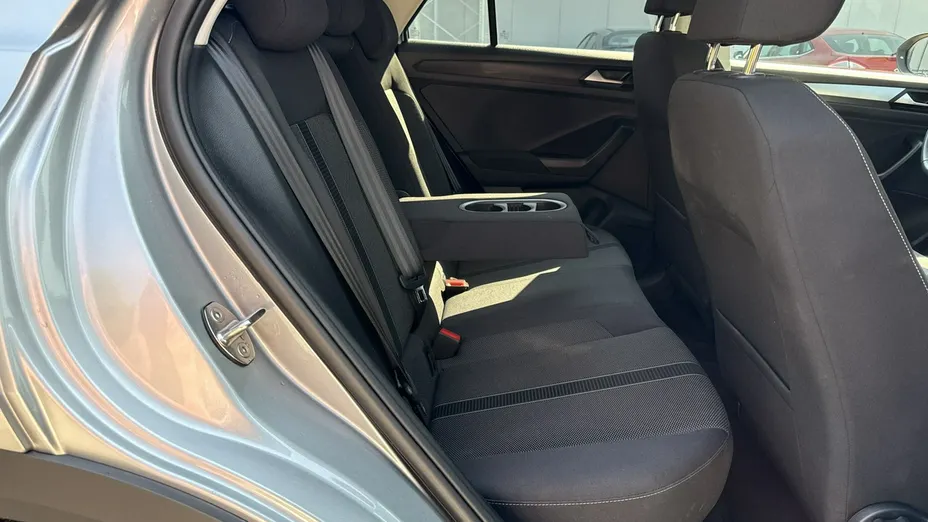 VOLKSWAGEN T-ROC -