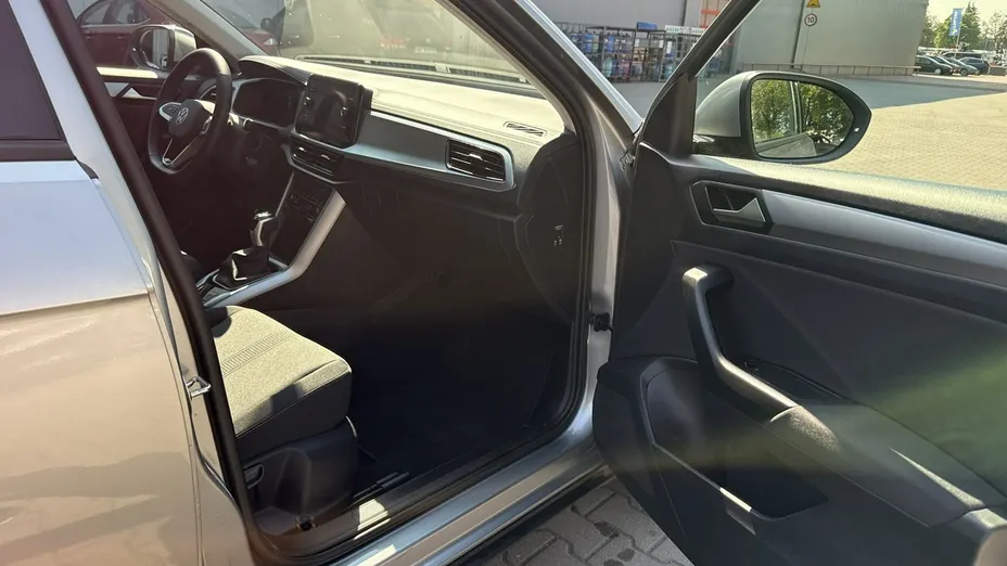 VOLKSWAGEN T-ROC -