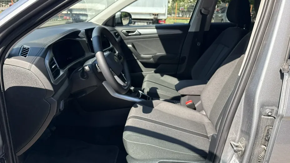 VOLKSWAGEN T-ROC -