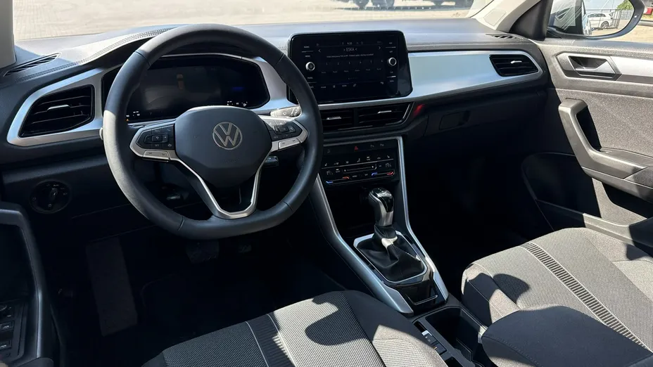 VOLKSWAGEN T-ROC -