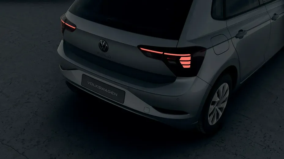 VOLKSWAGEN Polo -