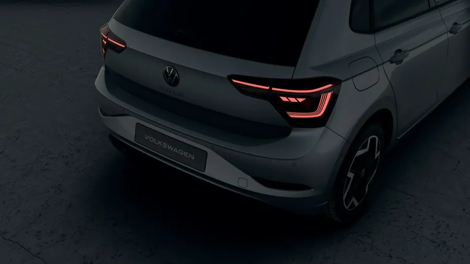 VOLKSWAGEN Polo -