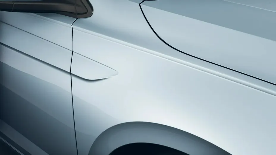 VOLKSWAGEN Polo -