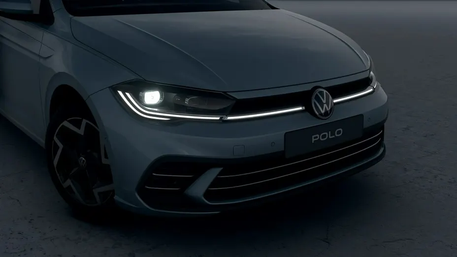 VOLKSWAGEN Polo -