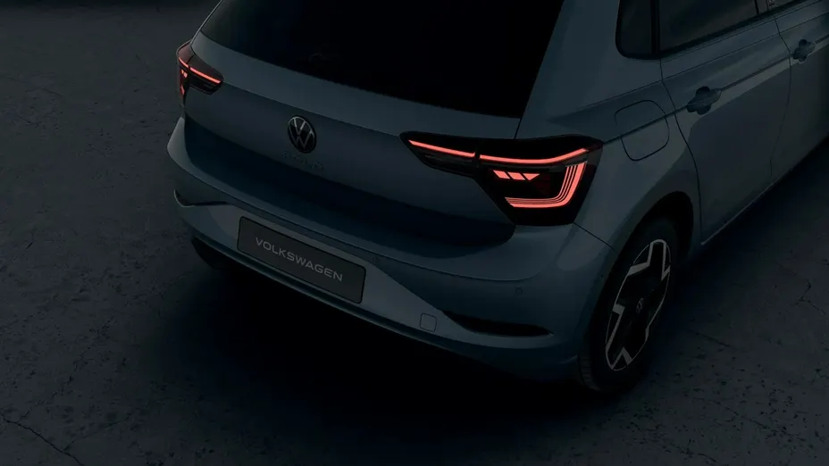 VOLKSWAGEN Polo -