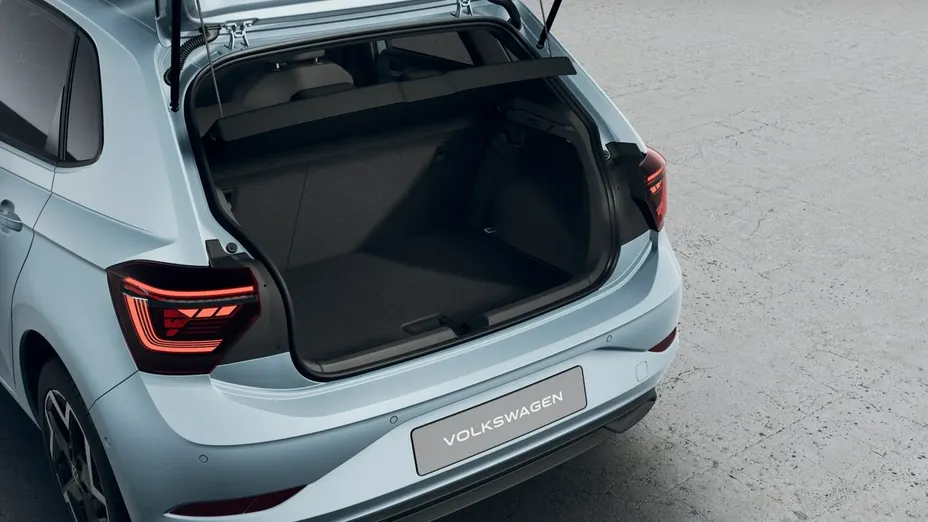 VOLKSWAGEN Polo -