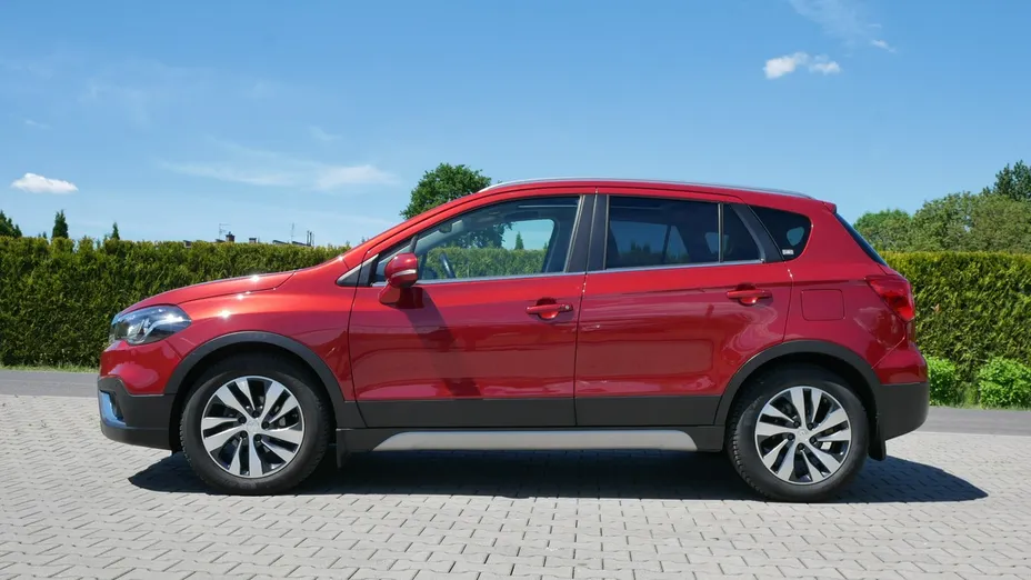SUZUKI S-Cross -