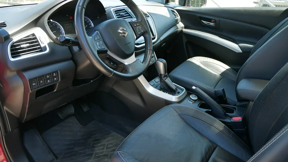 SUZUKI S-Cross -