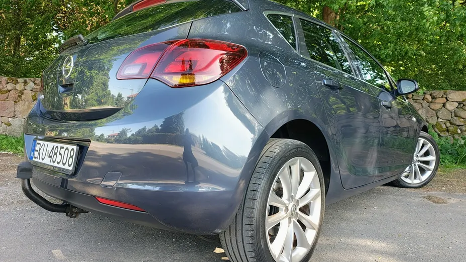 OPEL Astra -
