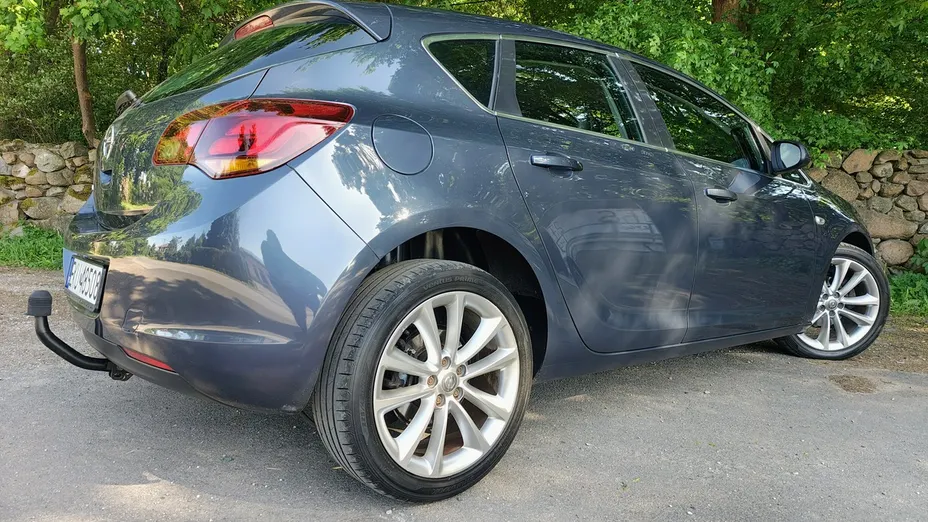 OPEL Astra -