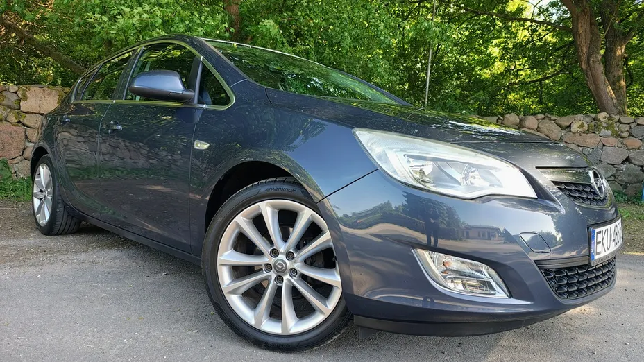 OPEL Astra -