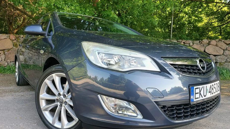 OPEL Astra -