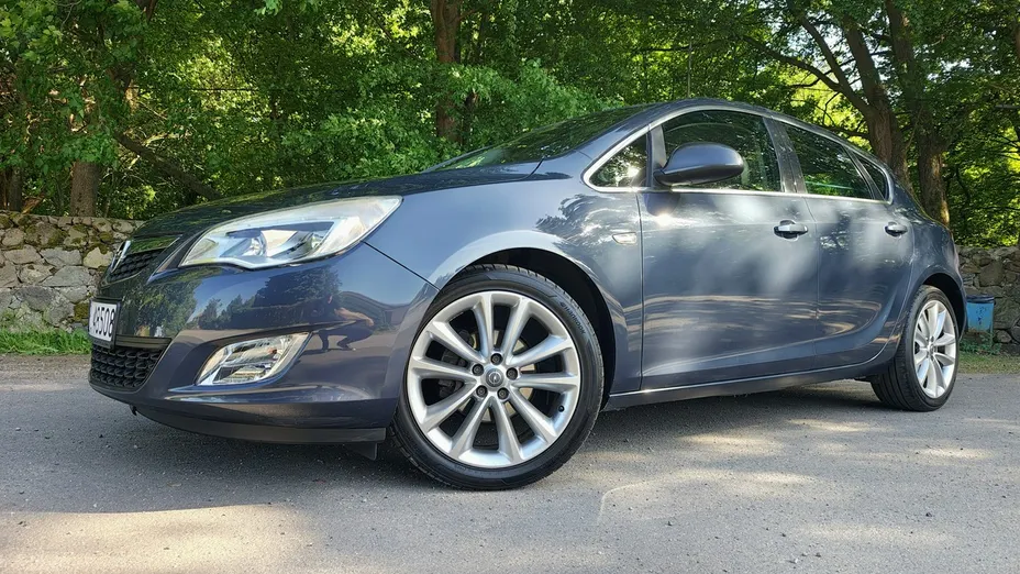 OPEL Astra -