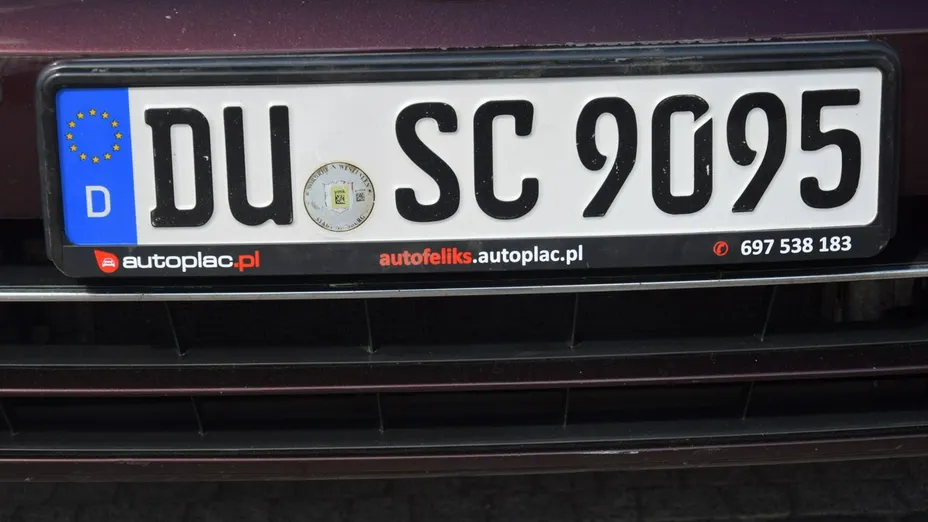 VOLKSWAGEN Passat -