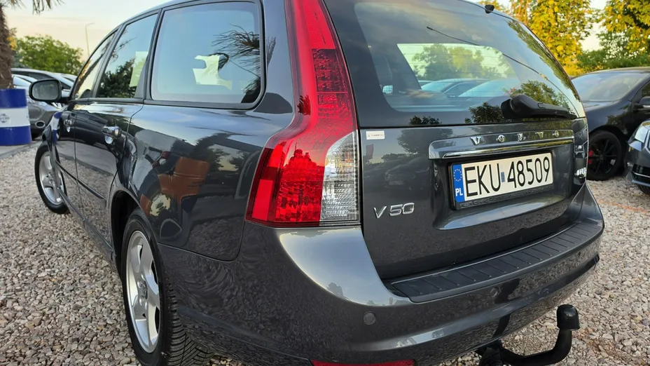 VOLVO V50 -