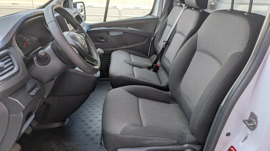 RENAULT Trafic -