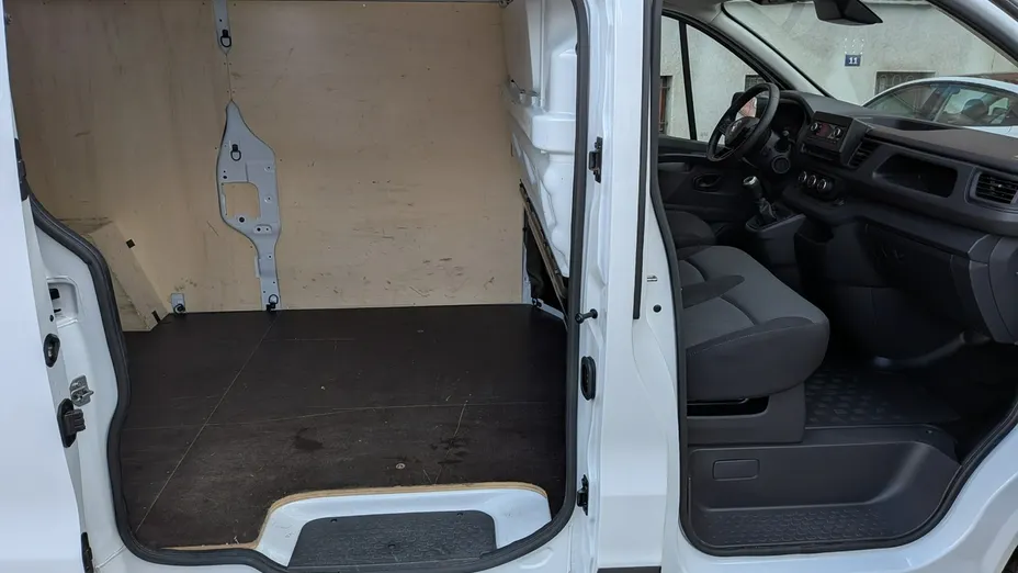 RENAULT Trafic -