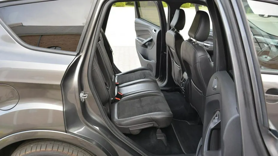 FORD Kuga -