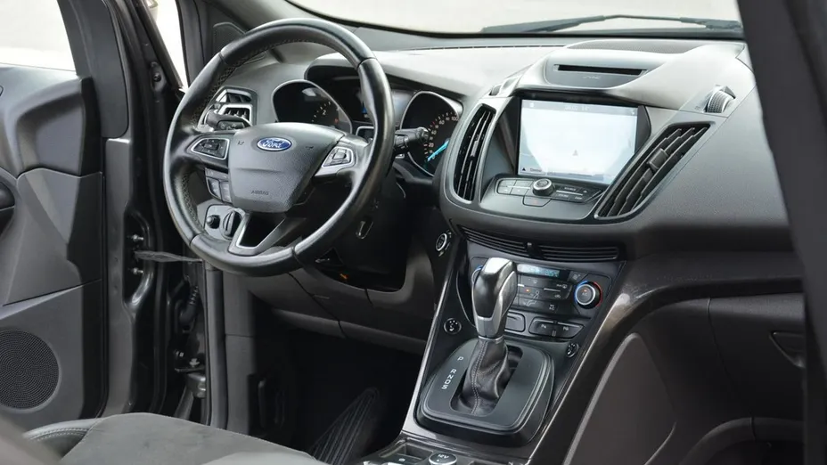 FORD Kuga -