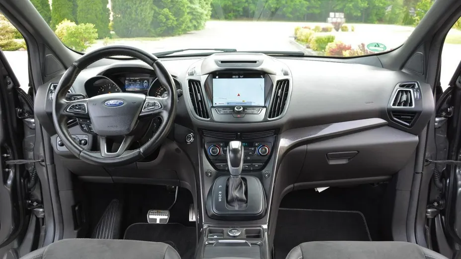 FORD Kuga -