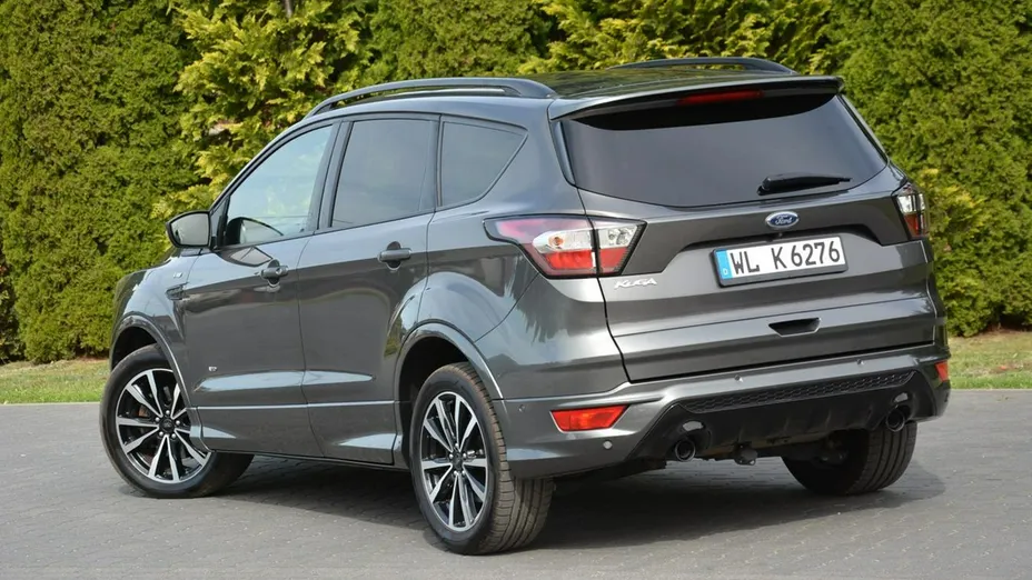 FORD Kuga -