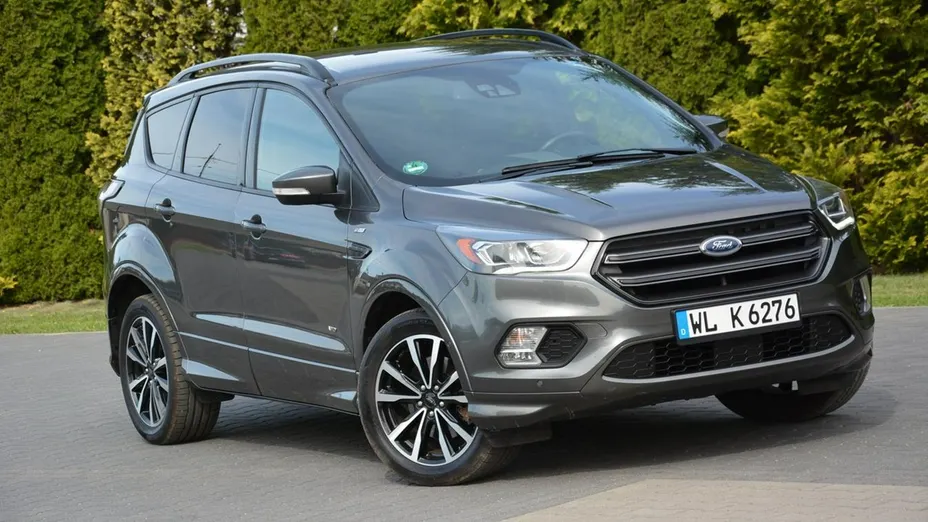 FORD Kuga -