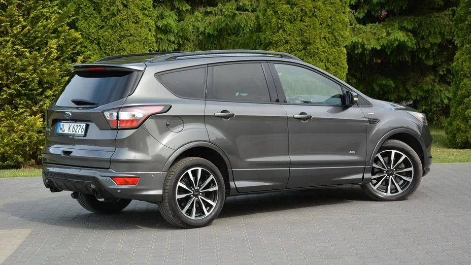 FORD Kuga -