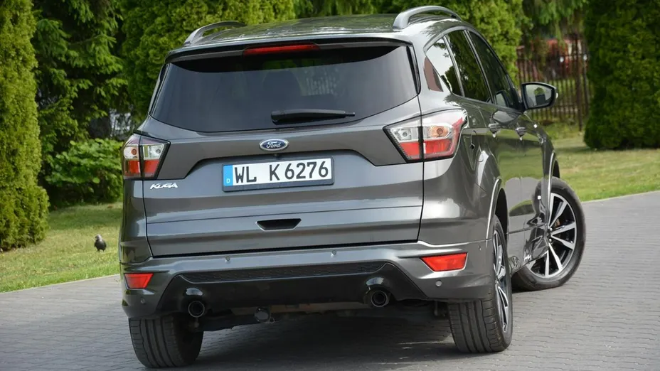 FORD Kuga -