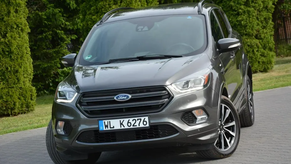 FORD Kuga -