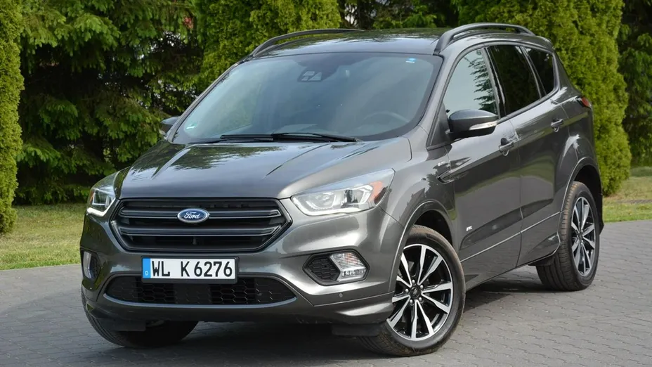 FORD Kuga -