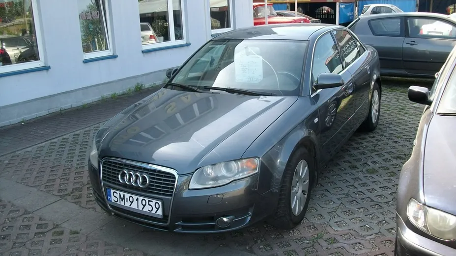 AUDI A4 -