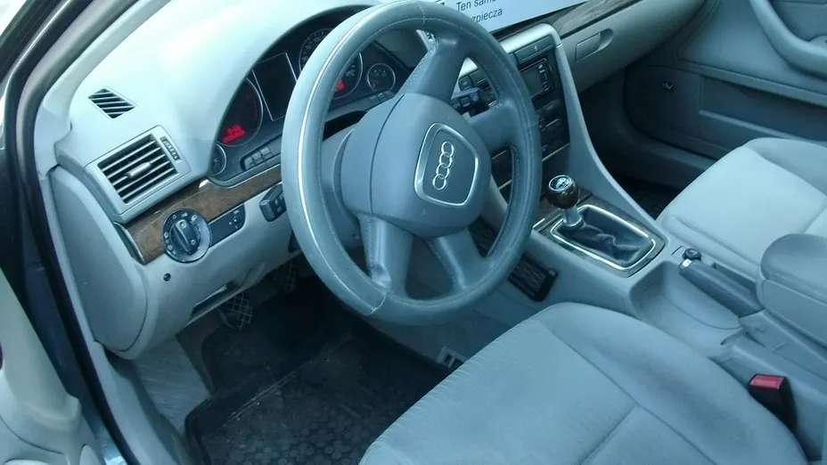 AUDI A4 -