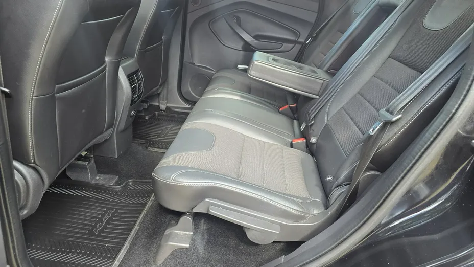 FORD Kuga -