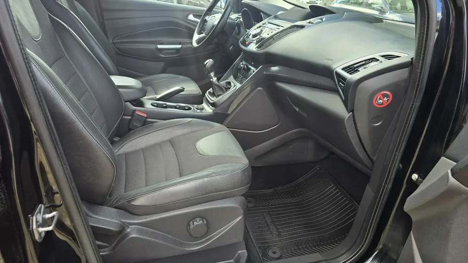 FORD Kuga -
