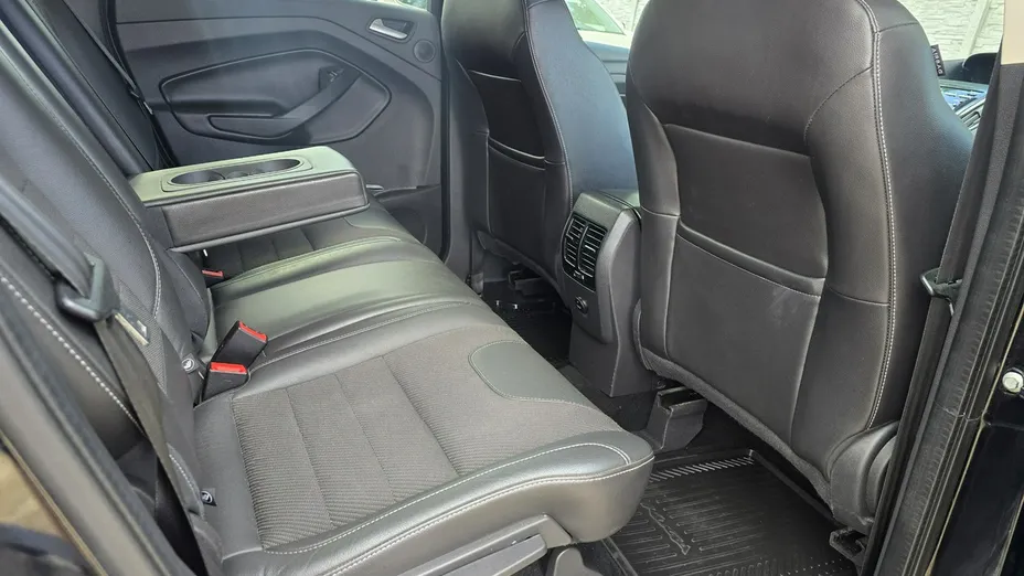 FORD Kuga -