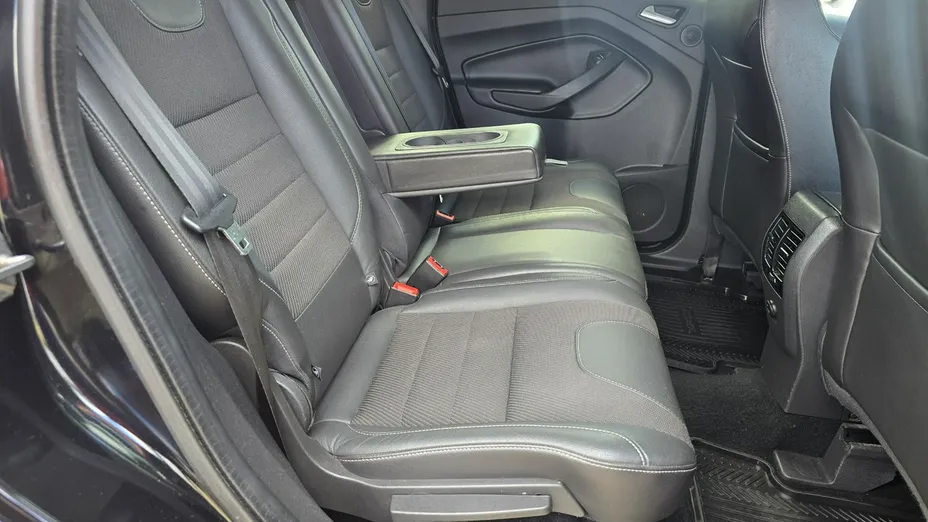FORD Kuga -