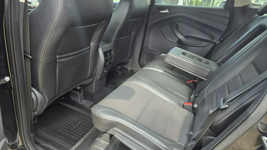 FORD Kuga -