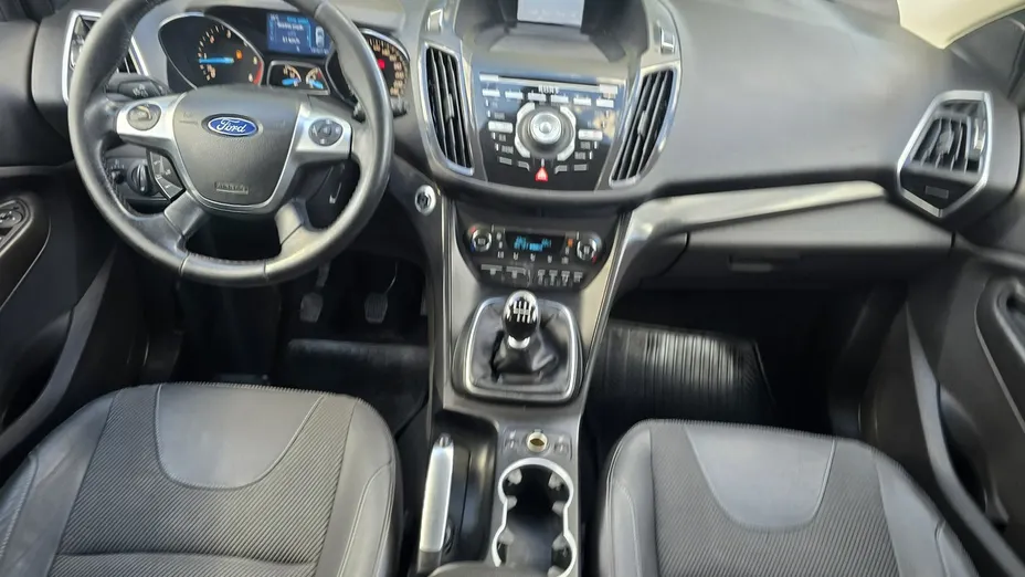 FORD Kuga -