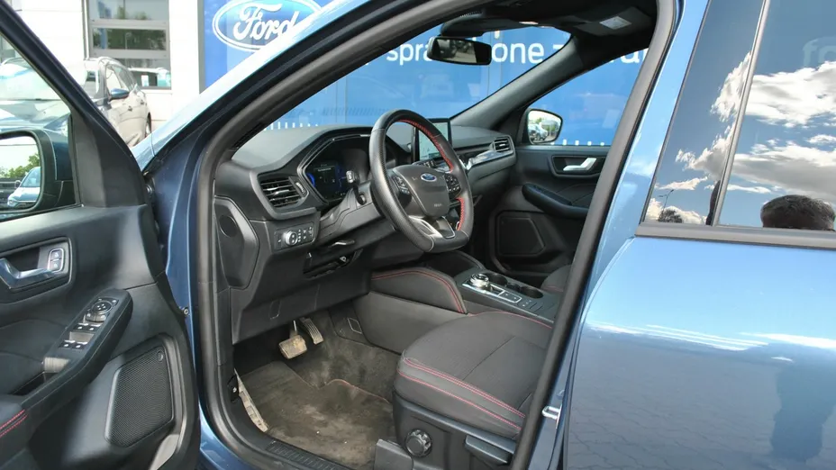 FORD Kuga -