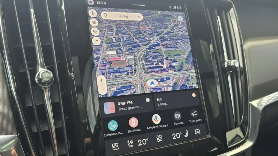 VOLVO V90 -