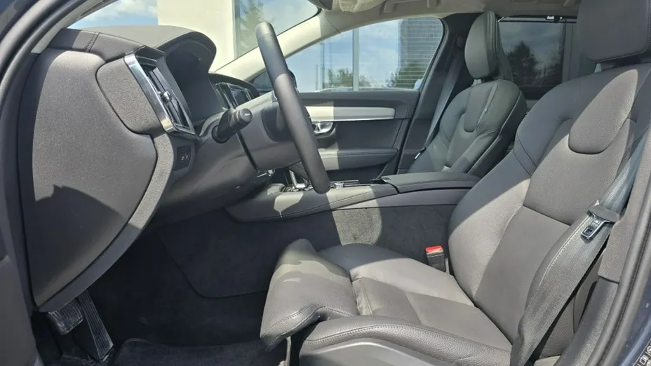 VOLVO V90 -