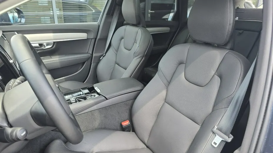 VOLVO V90 -