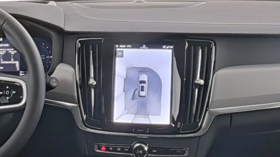 VOLVO V90 -