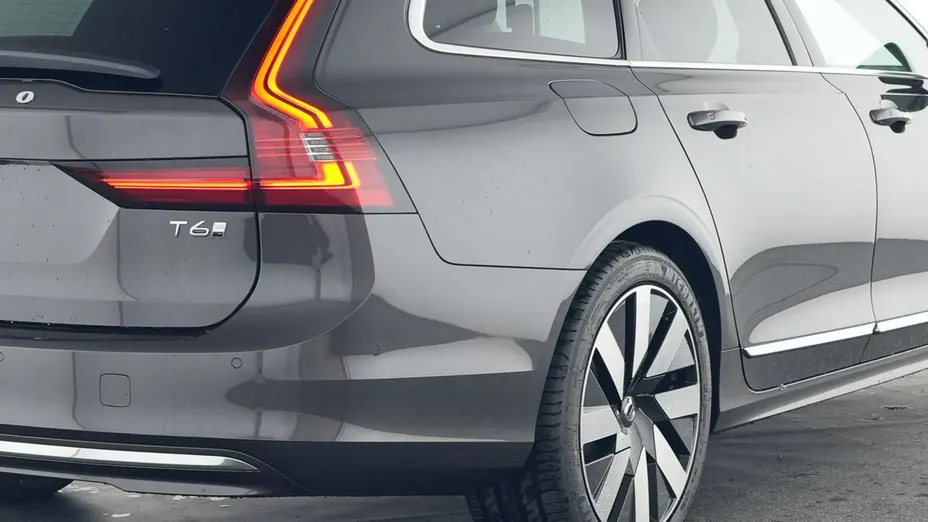 VOLVO V90 -