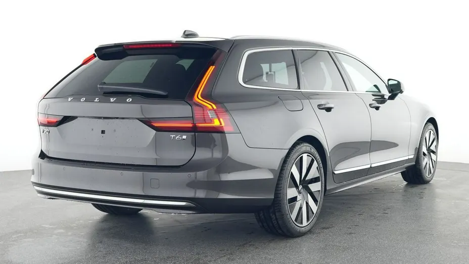 VOLVO V90 -
