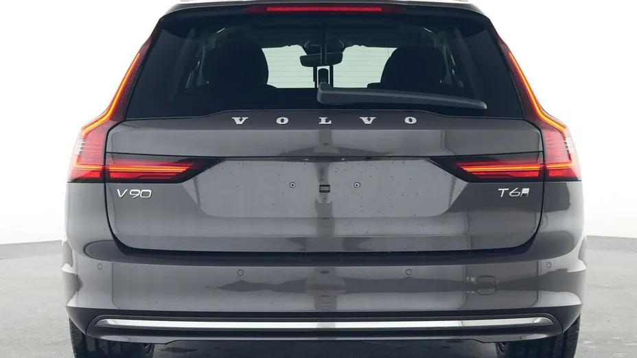 VOLVO V90 -
