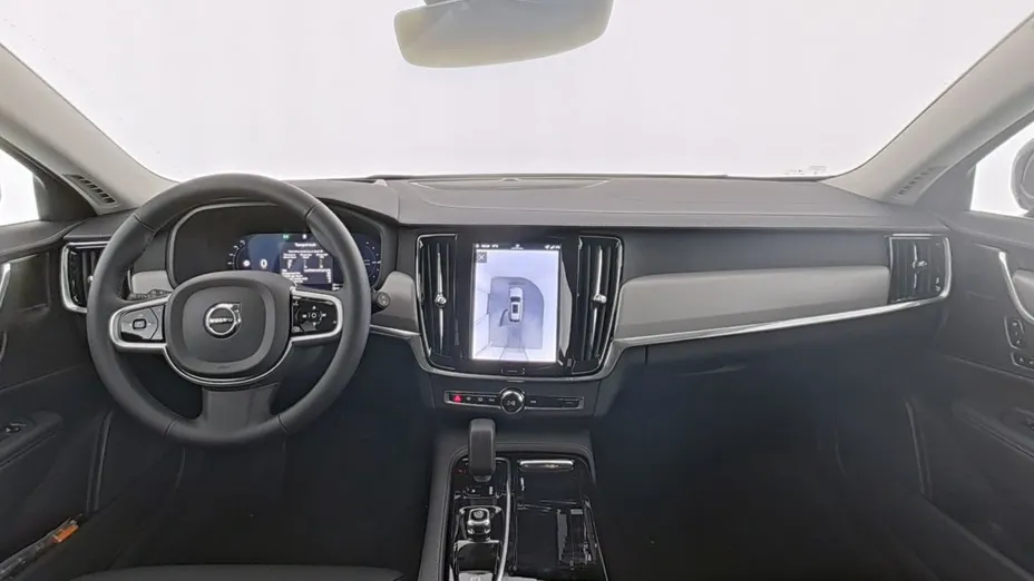 VOLVO V90 -