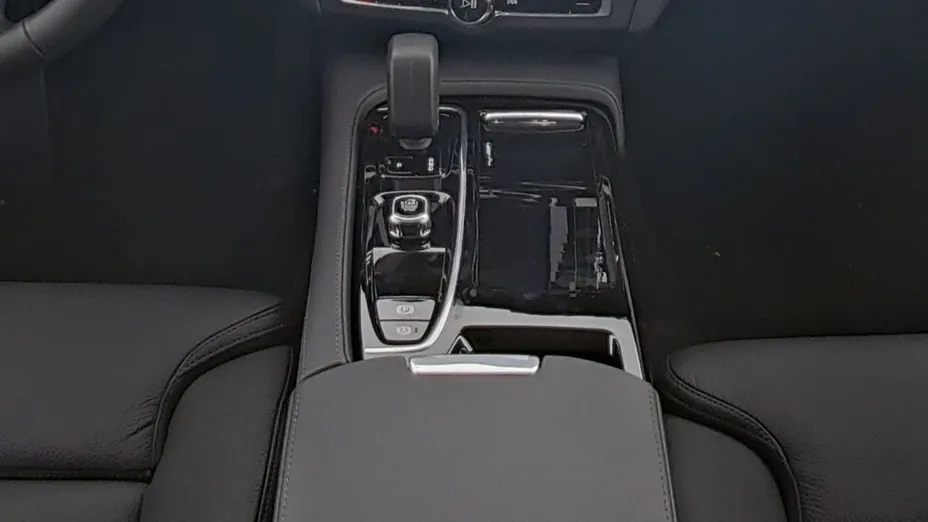 VOLVO V90 -