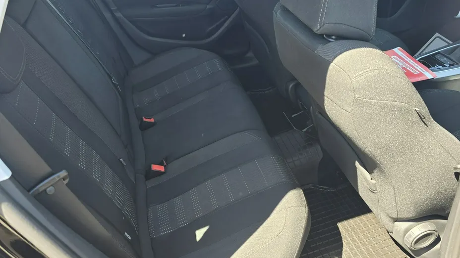 PEUGEOT 308 -