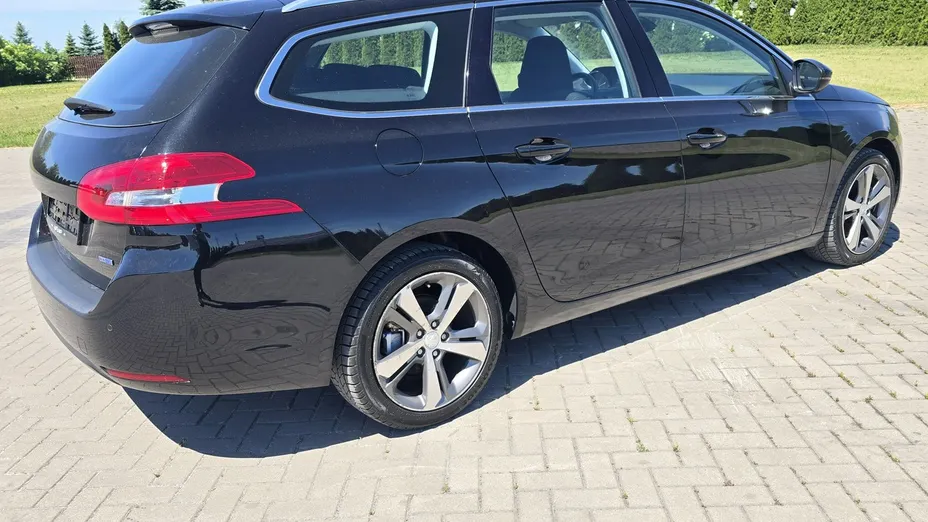 PEUGEOT 308 -